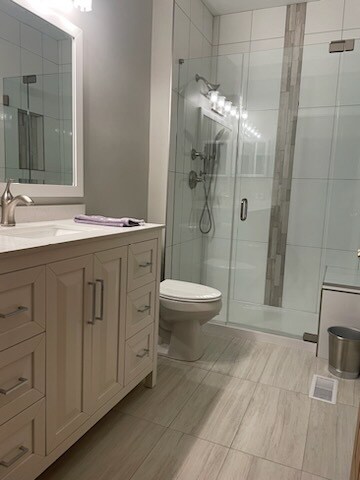 Foto del edificio - 2452 Golf Ridge Cir