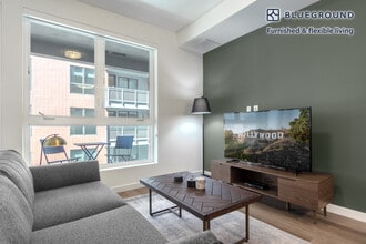 Building Photo - 401 N Orange St