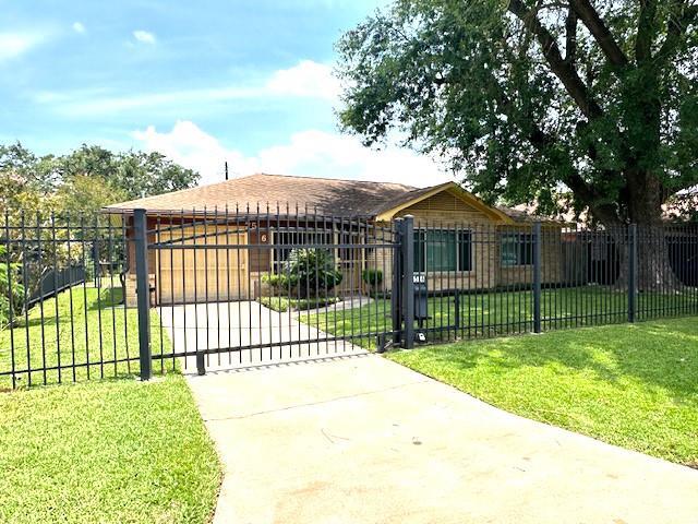 Foto del edificio - 4516 Cetti St