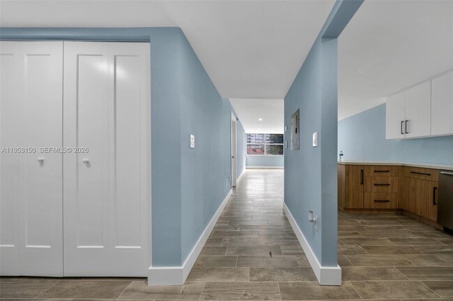 Foto del edificio - 1200 NE Miami Gardens Dr