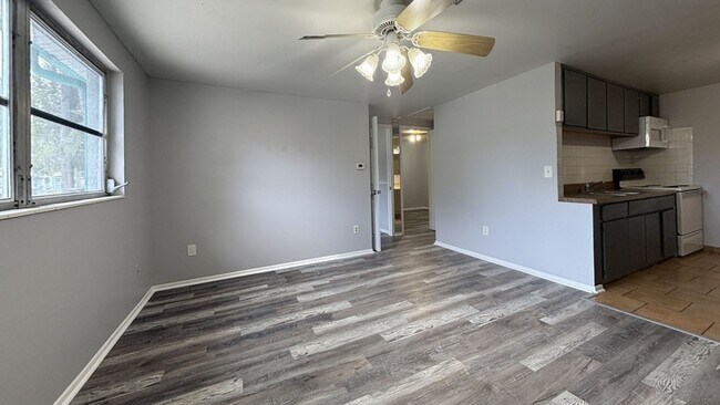 Building Photo - 2611 41st Ave N