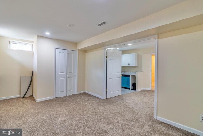 Foto del edificio - 17694 Avenel Ln