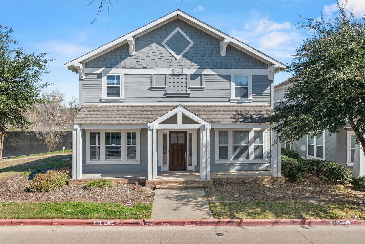 Primary Photo - PRE-LEASE July 2023!!! 2/2.5 in The Woodla...