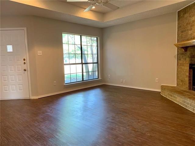 Building Photo - 539 Canary Ln