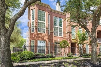 Building Photo - 422 McGowen St