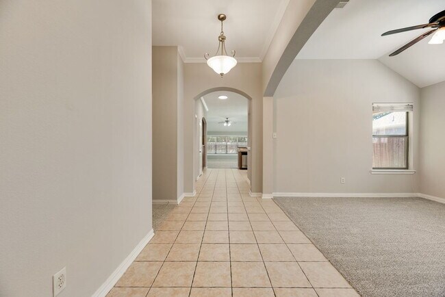 Building Photo - Spacious 4-Bedroom Gem with 2 Full Baths in McKinney - Your New 2025 Sq Ft Sanctuary!