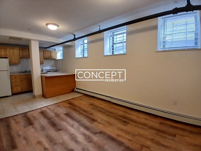 Building Photo - 1144 Commonwealth Ave