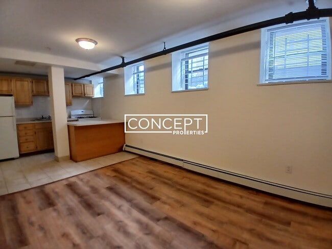 Building Photo - 1144 Commonwealth Ave