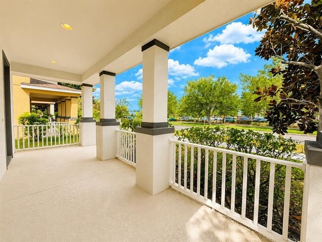 Building Photo - 11804 Silverlake Park Dr