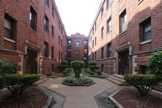 Building Photo - 931 W Sunnyside Ave