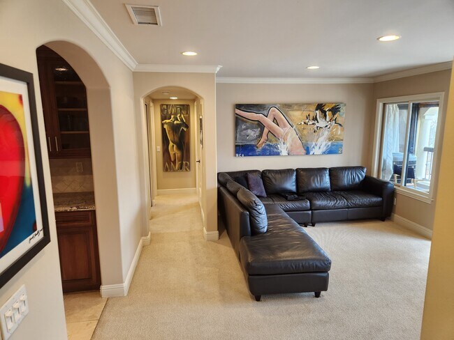 Building Photo - 7411 Herschel Ave