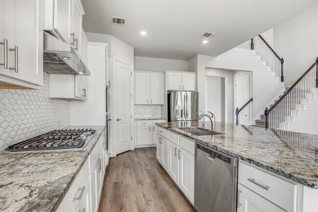 Building Photo - 18101 Leccion Dr