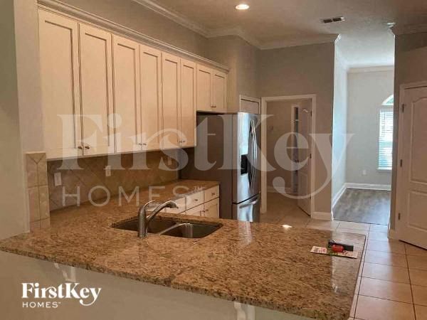 Foto del edificio - 12180 Ridge Crossing Way