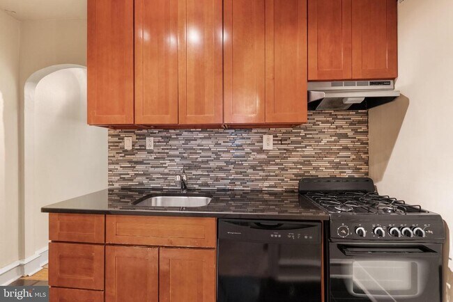 Foto del edificio - 2433 Fairmount Ave