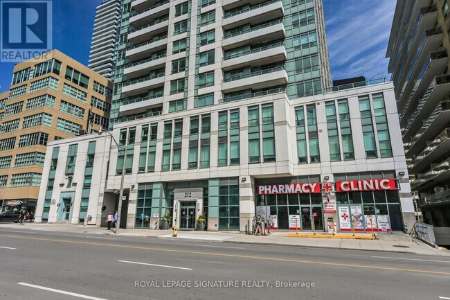 Photo du bâtiment - 212 Eglinton Ave E