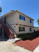 Building Photo - 831 Opal Dr