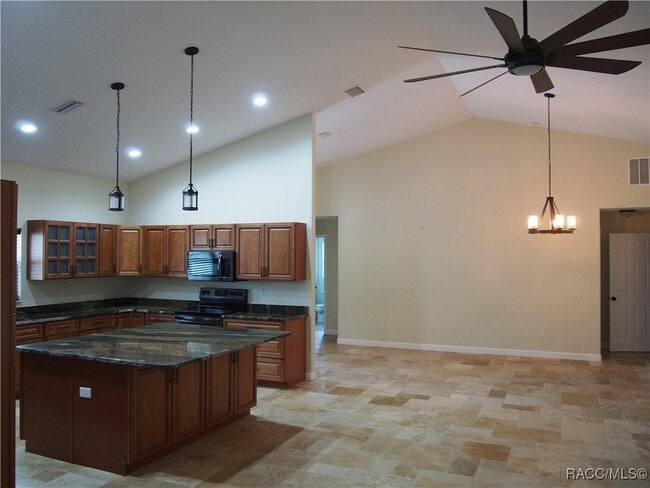 Foto del edificio - 1696 E Westgate Ln