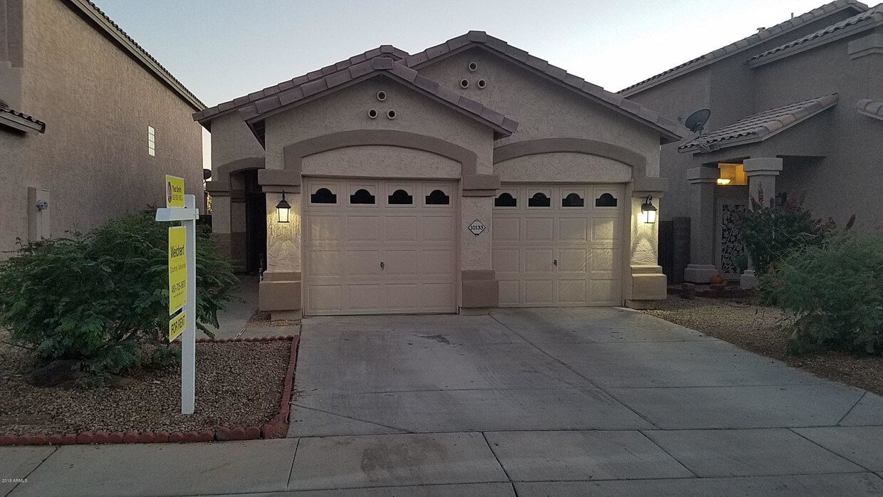 Foto principal - 10133 E Carmel Ave