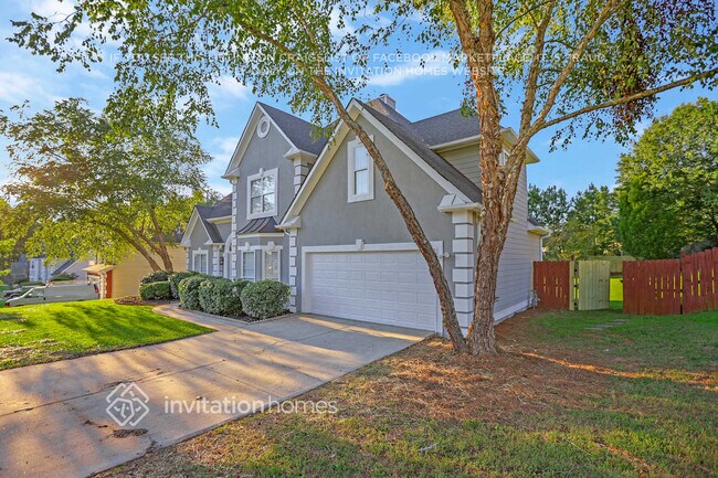 Building Photo - 3857 Pointe Bleue Dr