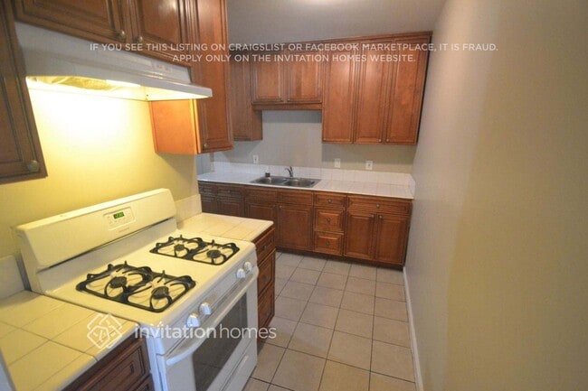Foto del edificio - 1017 W 73rd St