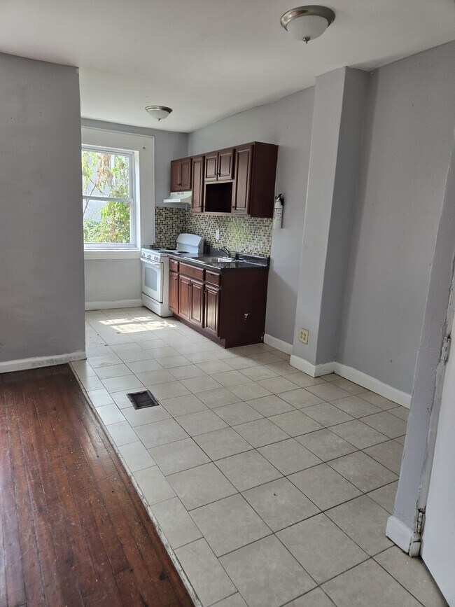 Foto del edificio - 6532 Saybrook Ave