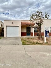 Building Photo - 2205 King James Pl