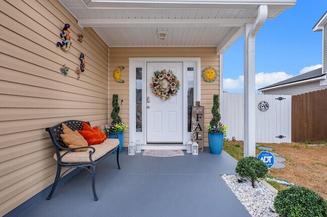 Foto del edificio - 4800 Silent Creek Ln