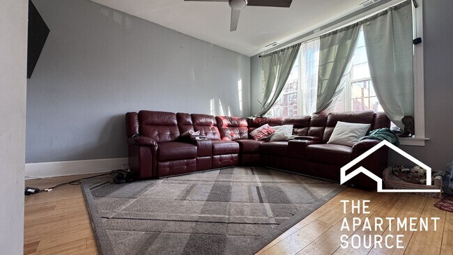 Foto del edificio - 2642 W Hirsch St