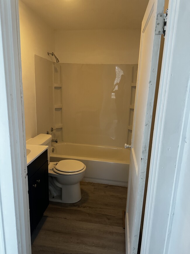 Building Photo - 286 Norway Ave