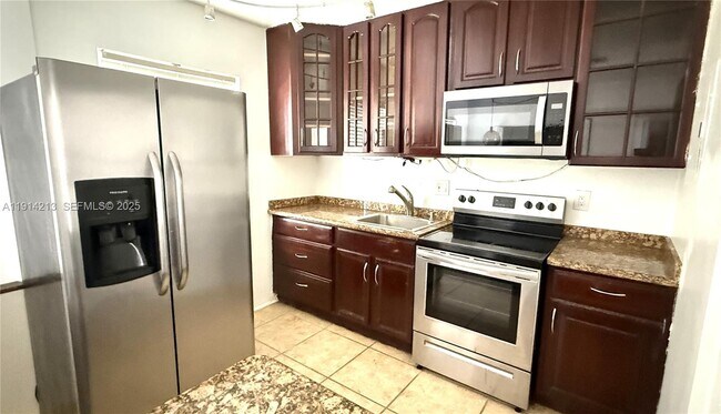 Foto del edificio - 755 NE 91st St