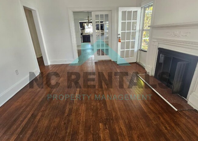 Foto del edificio - 1006 Panola St