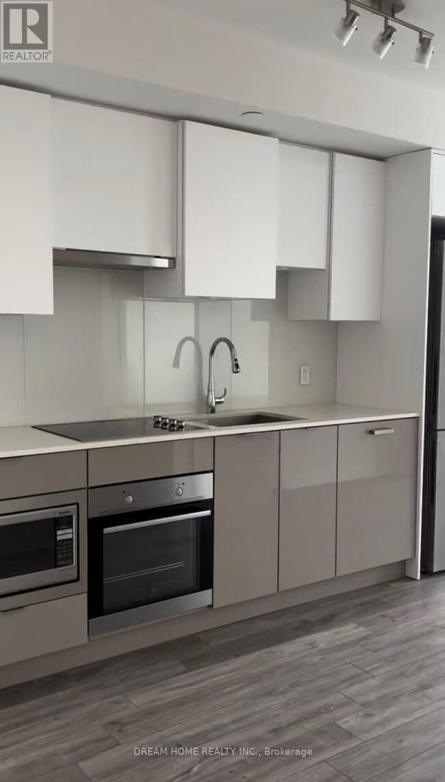 Photo du bâtiment - 195 Redpath Ave