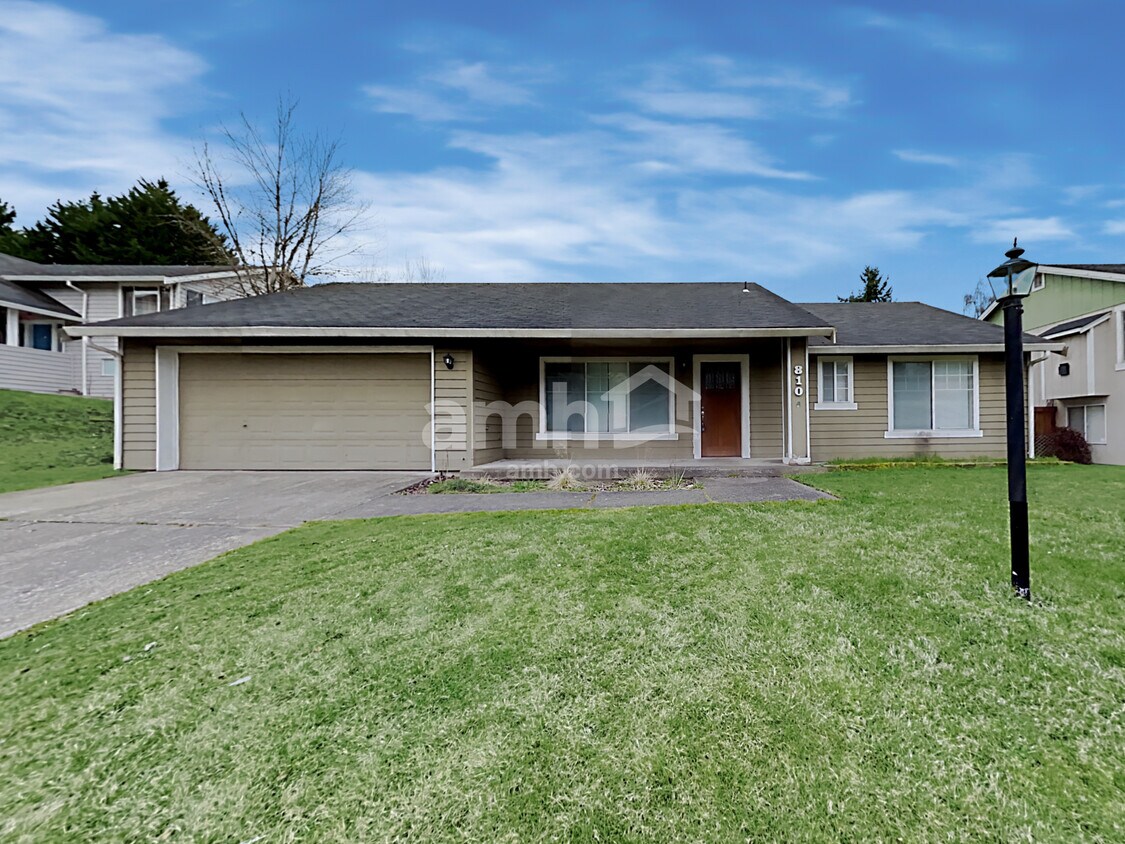 Foto principal - 810 131st St Ct E