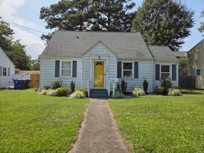 Building Photo - 7405 Yorktown Dr