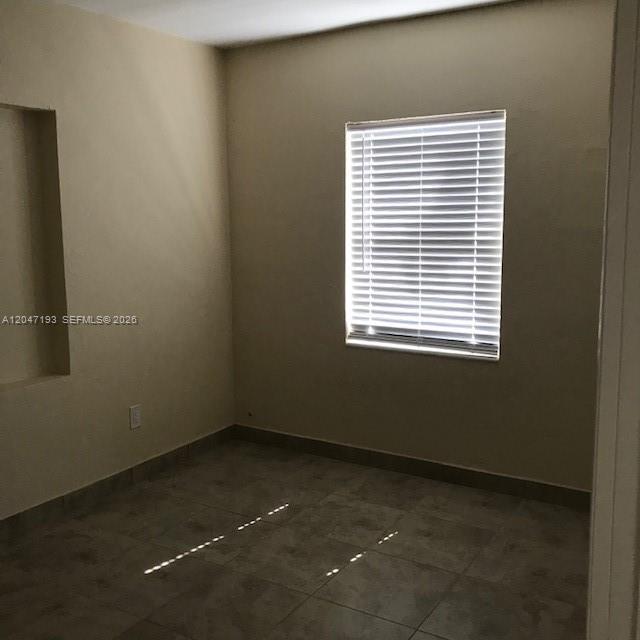 Foto del edificio - 1632 NE 183rd St