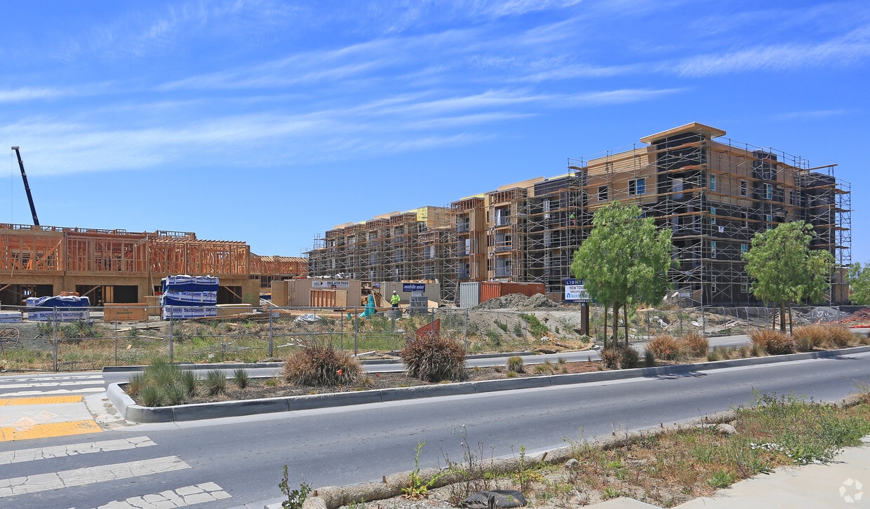 Lighthouse Townhomes for Rent Newark, CA