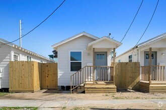 Building Photo - 706 38th St