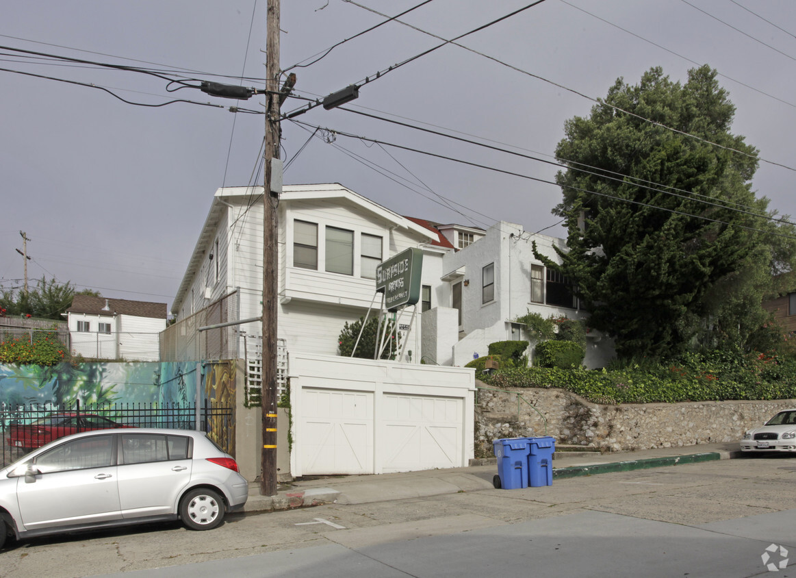 Primary Photo - Surfside Apartments