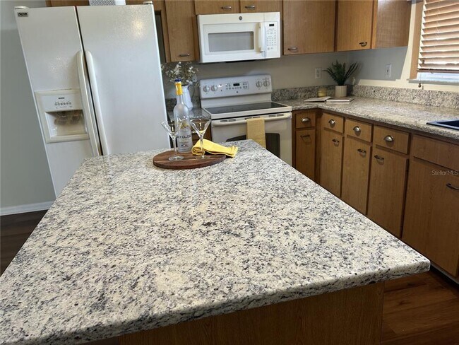 Foto del edificio - 2877 56th Ave Cir E