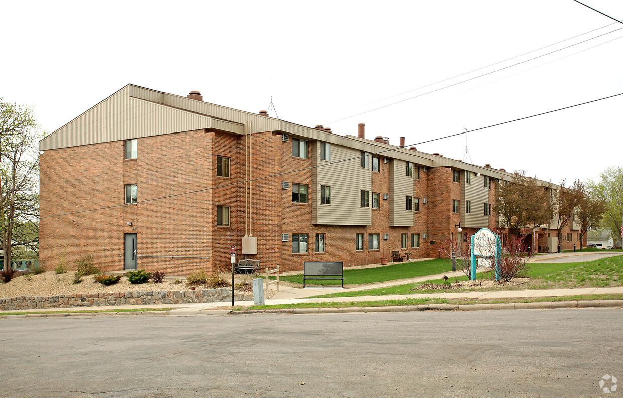 Primary Photo - Russell Arms Apartments