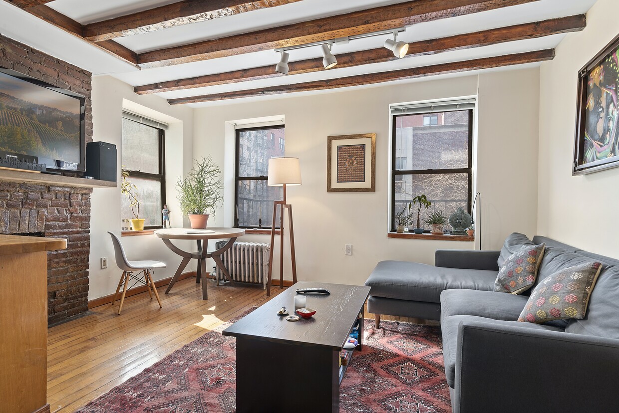 Primary Photo - SoHo One-Bedroom Corner