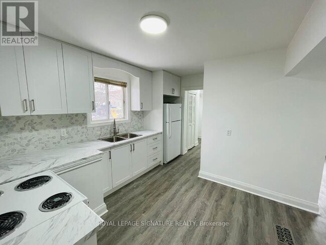Building Photo - 71 Shangarry Dr