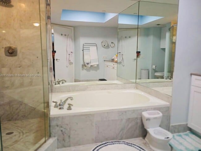 Building Photo - 3640 Yacht Club Dr