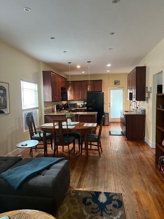 Foto del edificio - 2BR / 2BA Home + Offices | Historic West Colfax Neighborhood