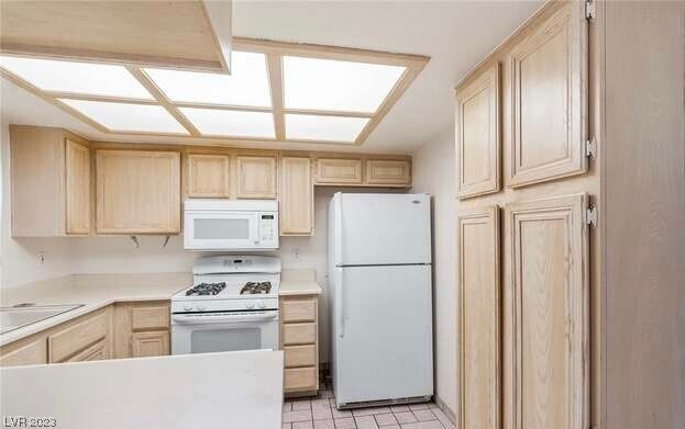 Foto del edificio - 860 N Sloan Ln