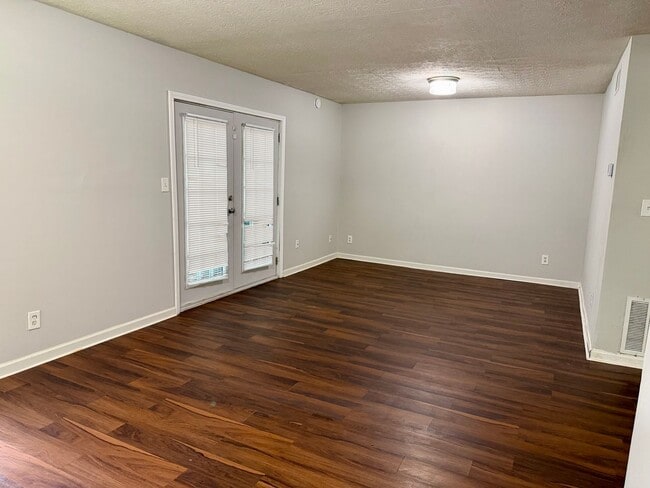 Building Photo - Welcome home!