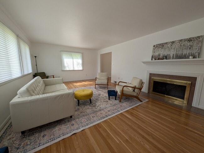 Living Room - 106 Maruth Dr
