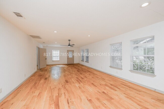 Foto del edificio - 1446 E Ann Arbor Ave