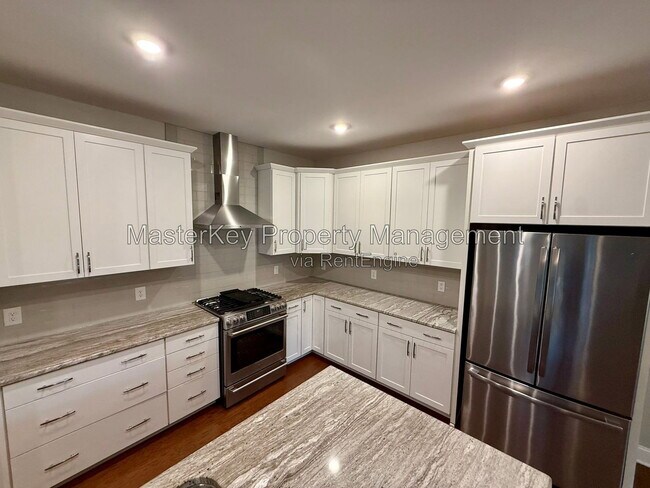 Foto del edificio - 583 Rowanwood Wy