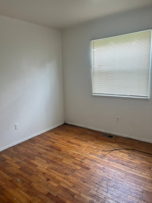 Foto del edificio - 5914 Cloverlawn Dr